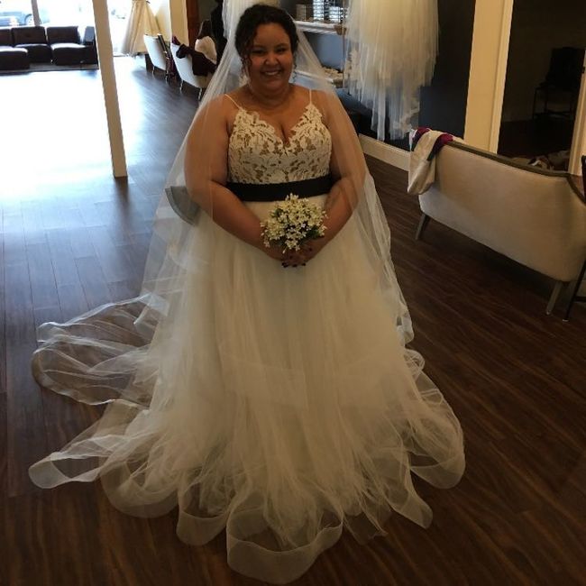 My dress! Any other plus sized Hayley Paige brides?
