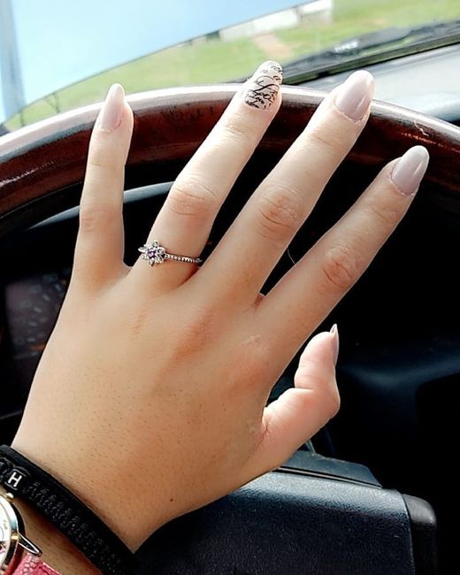 Show off your solitaire ring! 💎 11