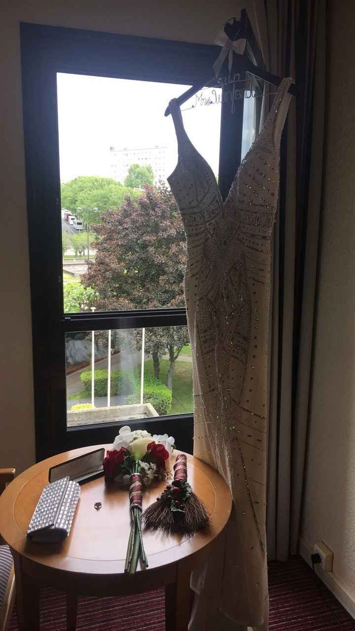 BAM! Married under the Eiffel Tower like a champ