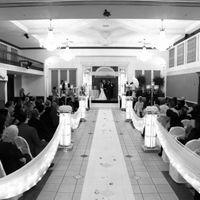 This is why I want an unplugged wedding