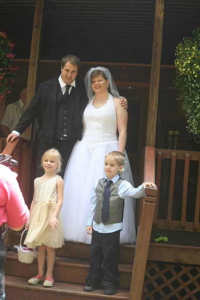 BAM!!!    Im married! woohoo!