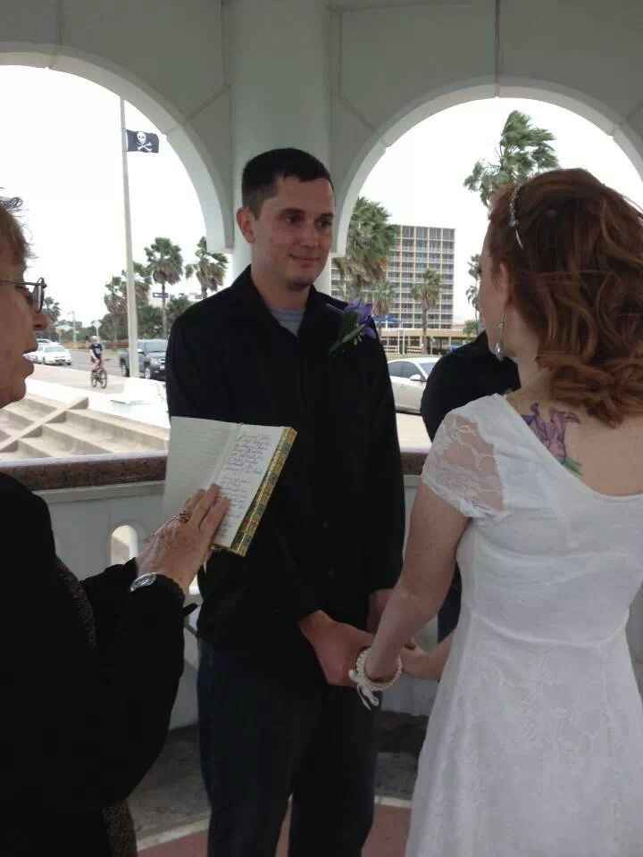 Back and married (pics!!)