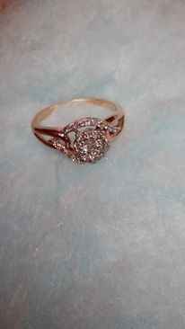 Show off your engagement ring!**Pics**