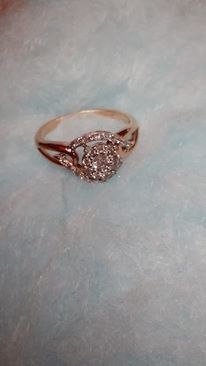 Show off your engagement ring!**Pics**