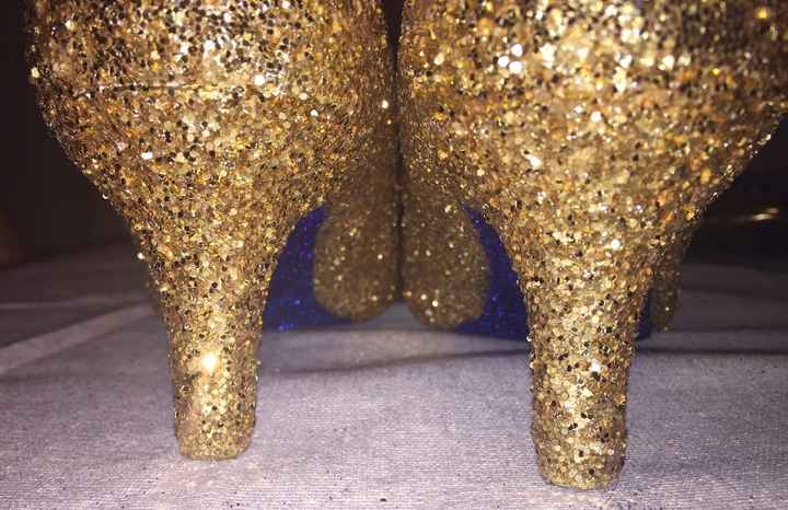 DIY Glitter Shoes
