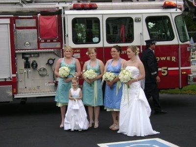 Incorporating jobs and hobbies into wedding *pics*