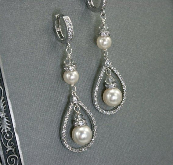 Help need advice on wedding dress jewelry