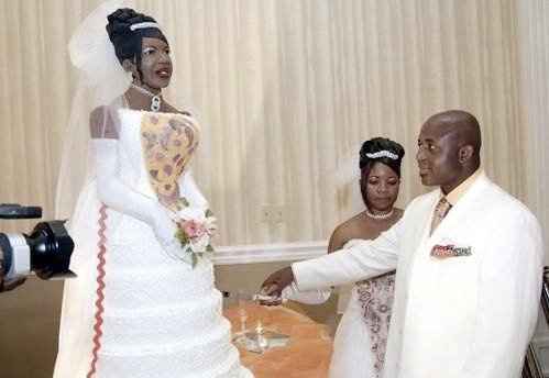 Now here's a wedding cake for ya!