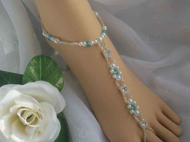 My barefoot sandals came in =)
