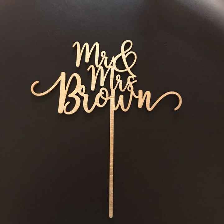 Cake topper