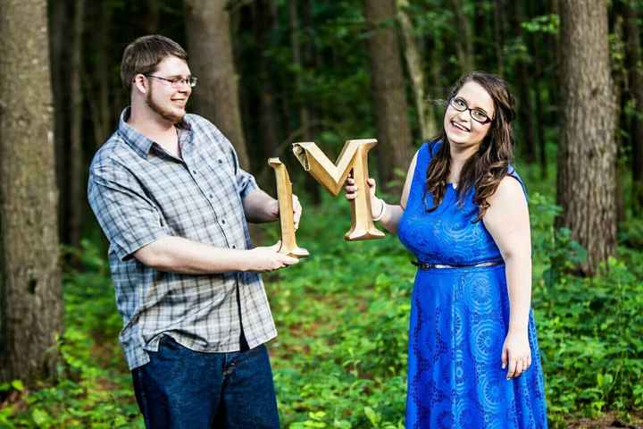ENGAGMENT PICTURES ARE IN!!!!