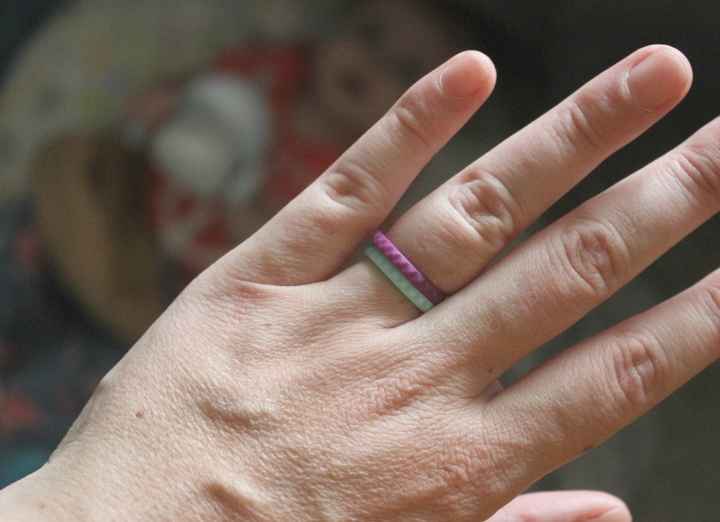 Qalo compass ring top