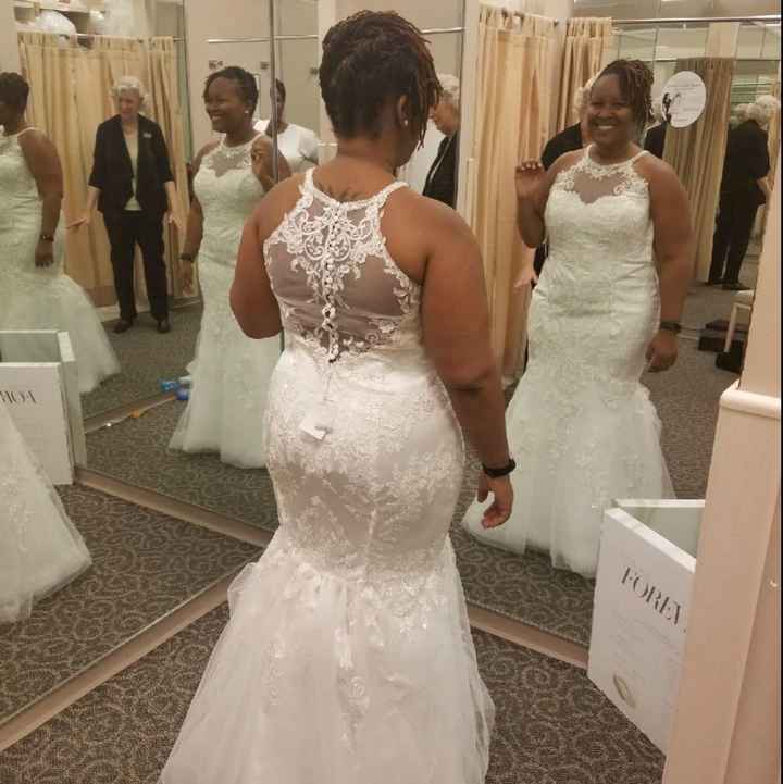 Show me your dresses!!