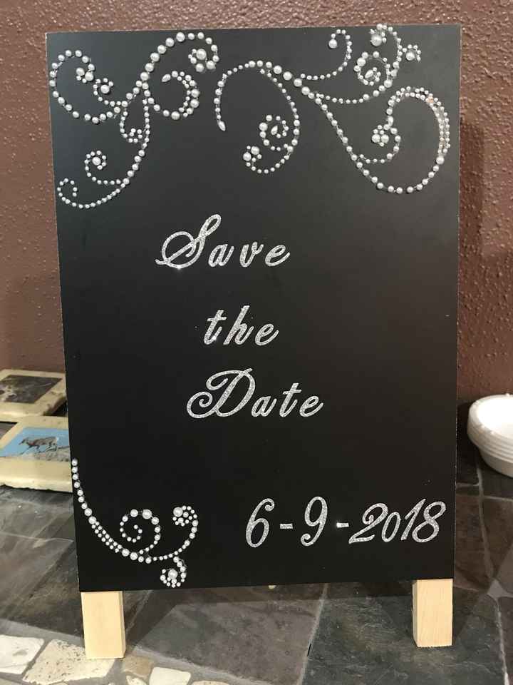 DIY save the date signs - engagement pictures