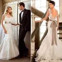 75% of dresses are strapless. But I want straps!