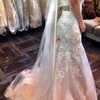 75% of dresses are strapless. But I want straps!