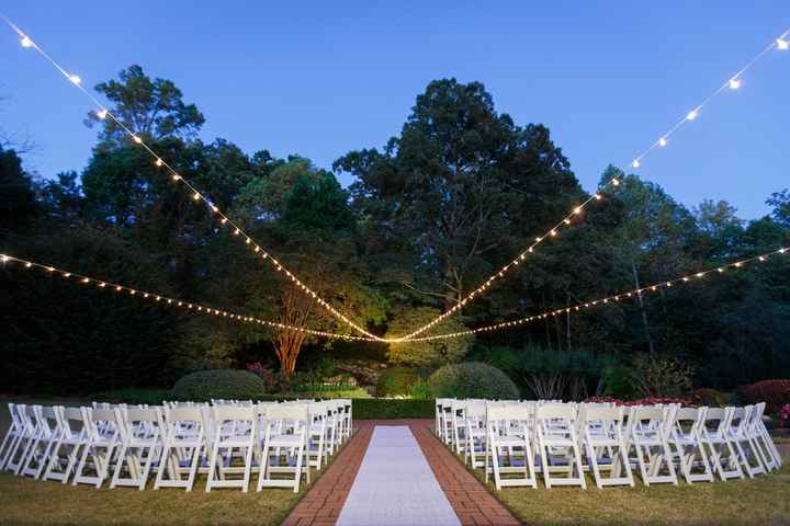 Simple Ceremony Decor