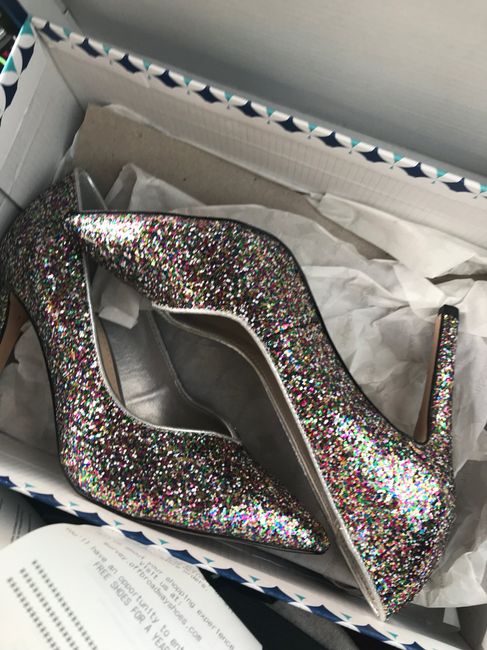 Let me see your shoes! - 2