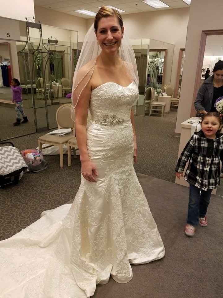 I don't like my dress anymore