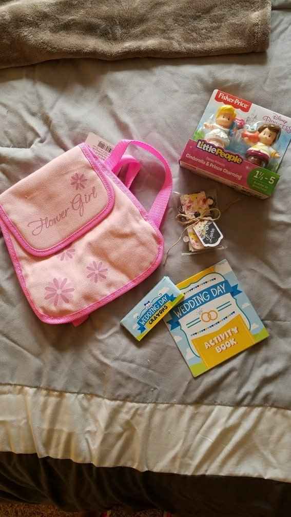 Flowers girls gifts came - 1