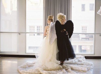 How Awesome Is This Black Swan Theme?