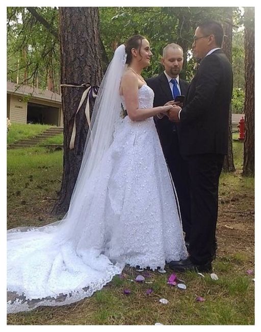 Show off those dresses!