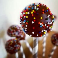 Who made cake pops? Tutorial needed! - 1