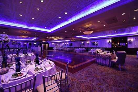 I need something beautiful to wake up to so SHOW ME YOUR VENUES!!!