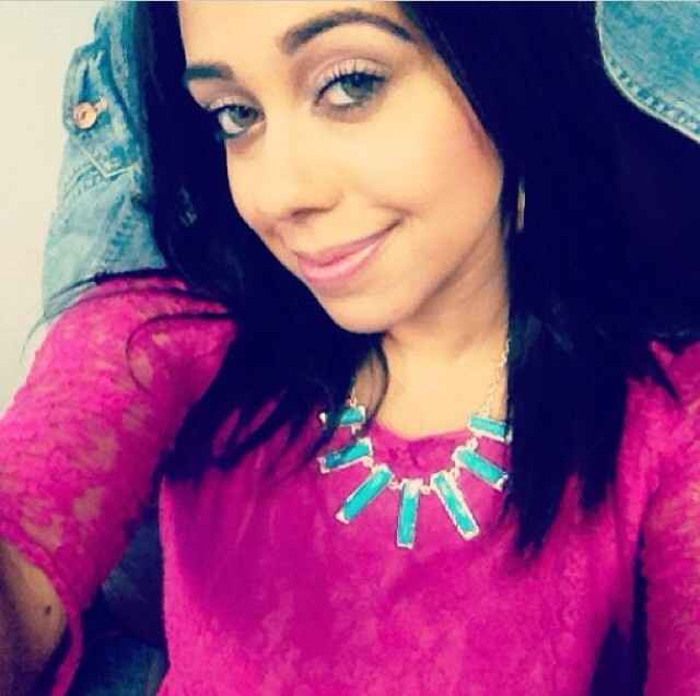 My eyes hurt from trying to see those small avatars!!! Share if you want!