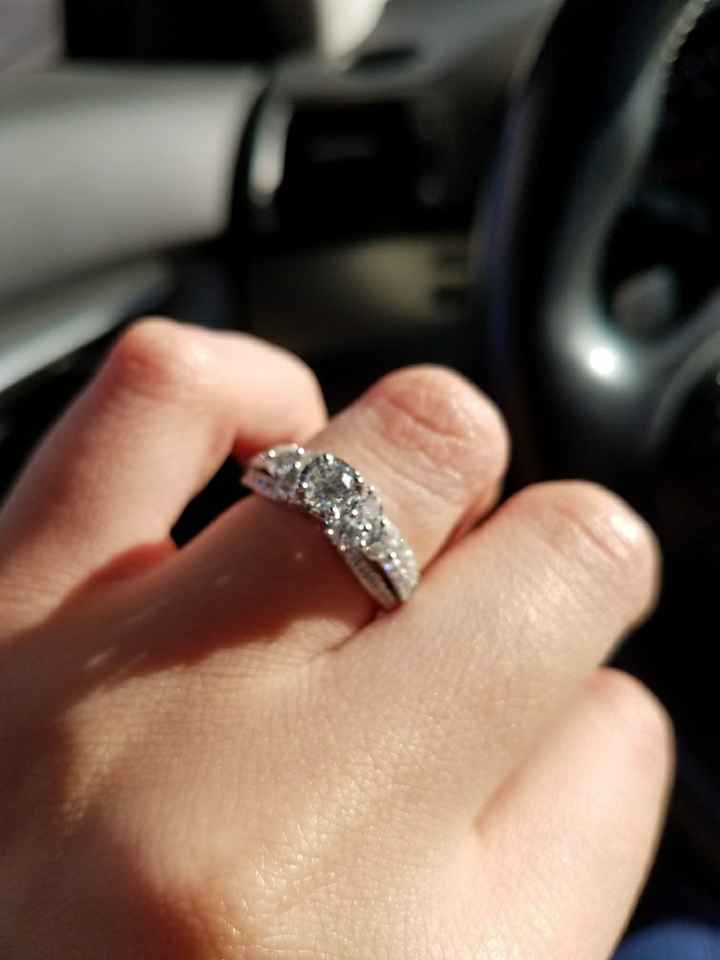 Engagement Ring!!