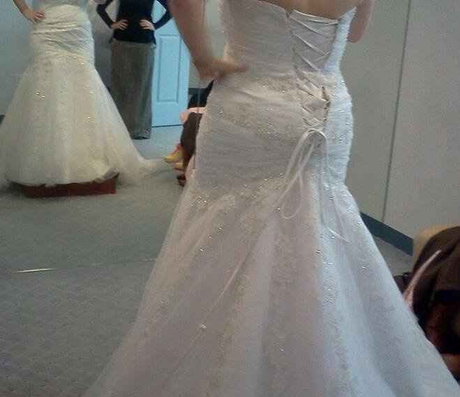 Any plus size brides out there???