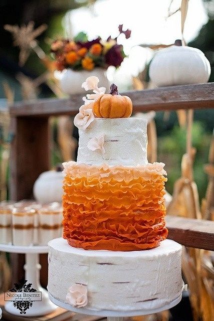 What did/will your wedding cake look like?