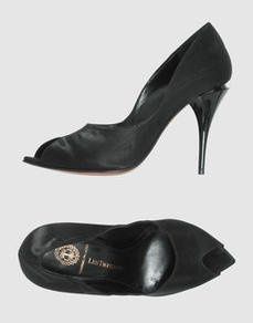 I got my shoes, show me yours
