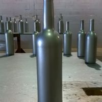 Tip for Spraypainting Bottles