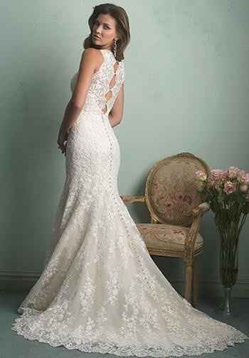 Wedding dress to cover the chest