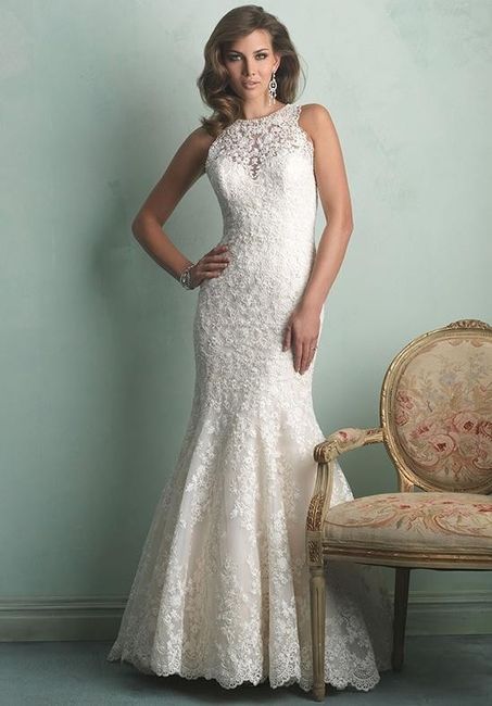 Wedding dress to cover the chest