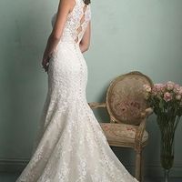 Wedding dress to cover the chest