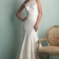 Wedding dress to cover the chest