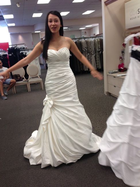 I found my dress!!!! **PICS**