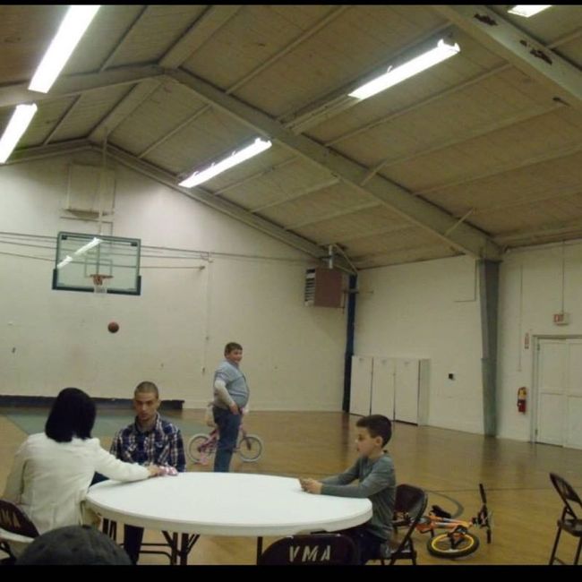 How to decorate ceiling?