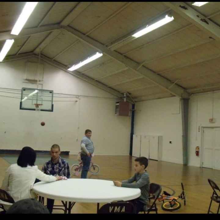 How to decorate ceiling?