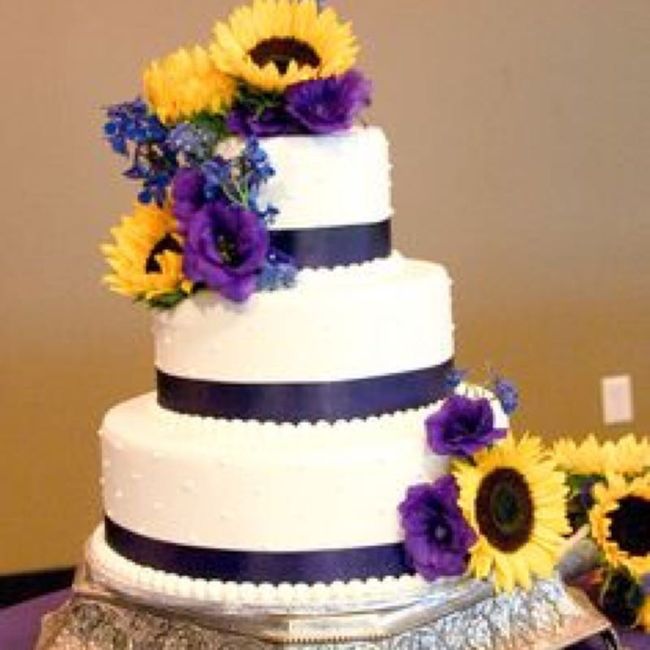 Let's see wedding cakes!!