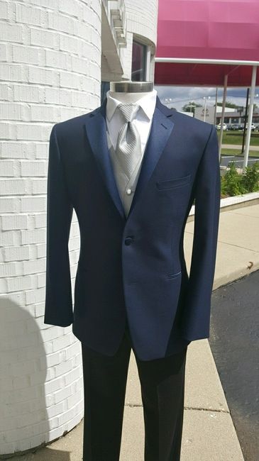 FH's tie color