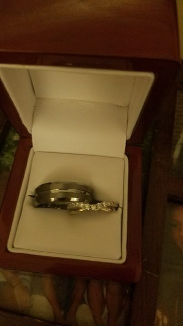 Went shopping for wedding band!!