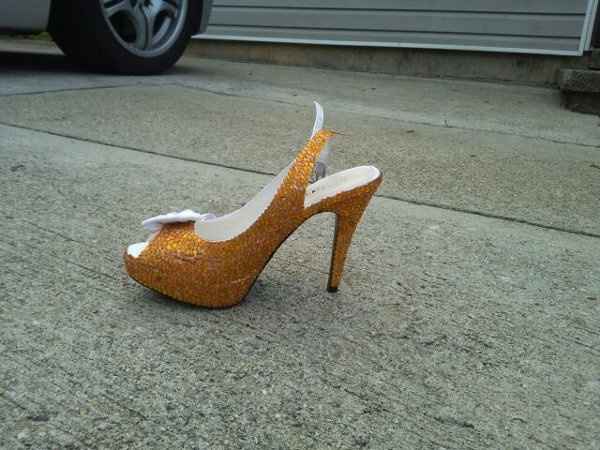 Shoe HELP  *PICS*