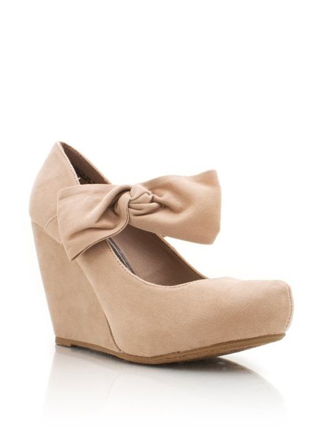 The Hunt for the Perfect Wedding Wedge