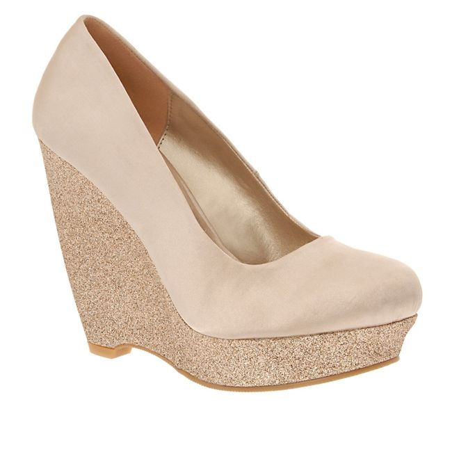 The Hunt for the Perfect Wedding Wedge