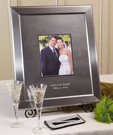 Unique Guest Book!  I'm in LOOOOVE with this!  What are you doing?