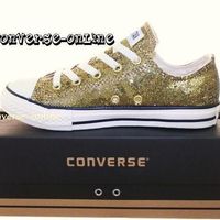 I need some serious shoe inspiration! What shoes are you wearing?