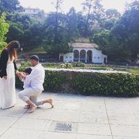 Post a photo of your fiance proposing!